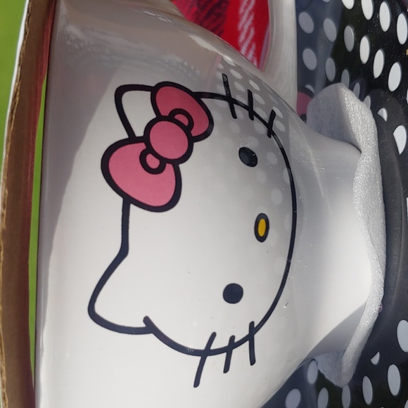 💓Hello Kitty 12oz Precious Tea Cup & Saucer Set 🌺☕ - Picture 9 of 16